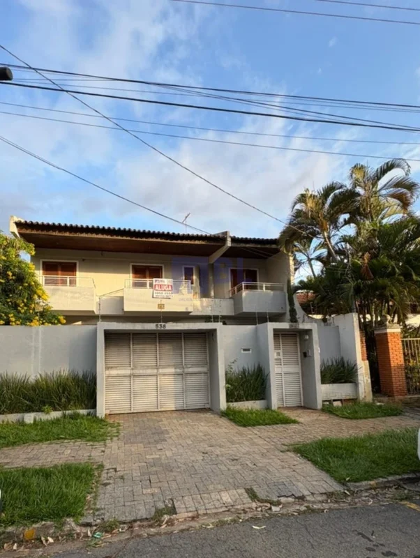 SOBRADO COMERCIAL, DISPONÍVEL PARA LOCAÇÃO, SETOR NOVA SUÍÇA.SUA ESTRUTURA AMPLA...