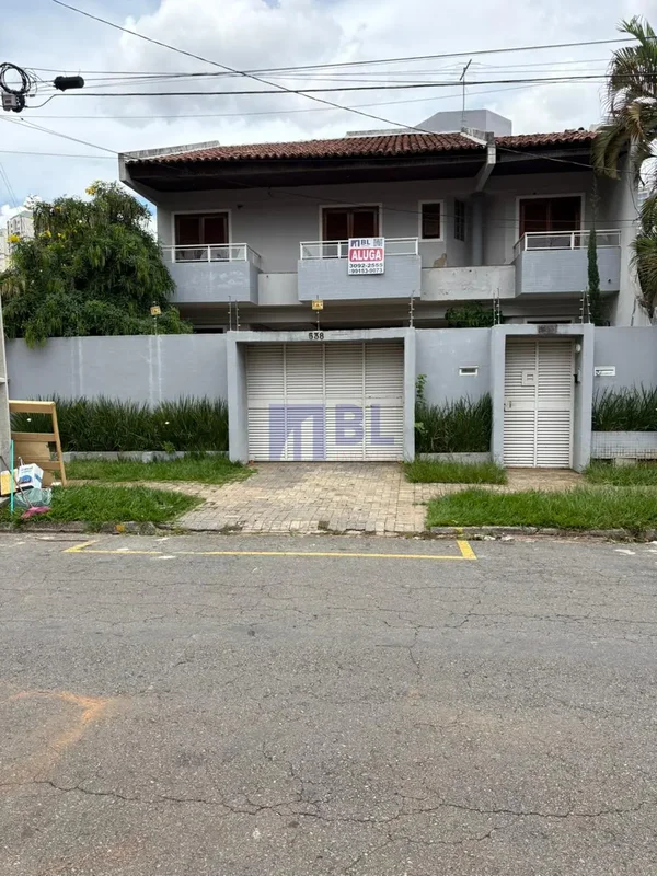SOBRADO COMERCIAL, DISPONÍVEL PARA LOCAÇÃO, SETOR NOVA SUÍÇA.SUA ESTRUTURA AMPLA...