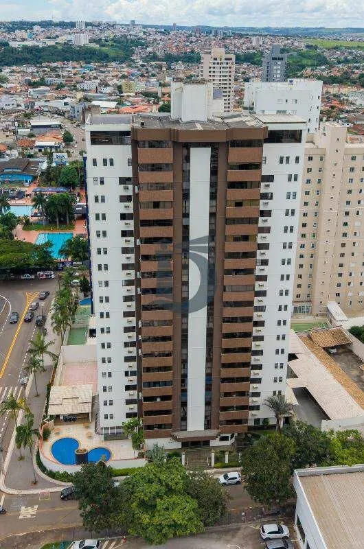 Apartamento no 6º andar com aprox. 288m² contendo: 04 Quartos sendo 02 Suítes, S...