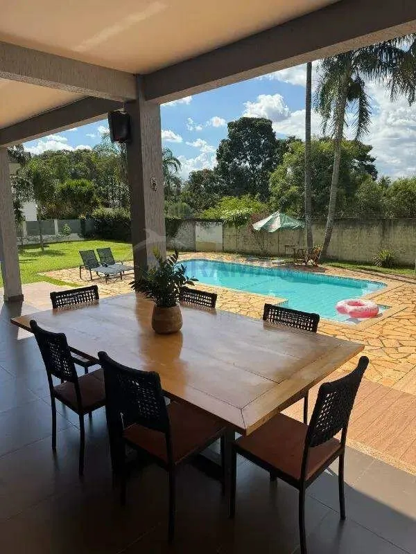 Mansão de Alto Padrão Mobiliada, 3 Quartos, Lazer Completo e Vaga de Garagem par...