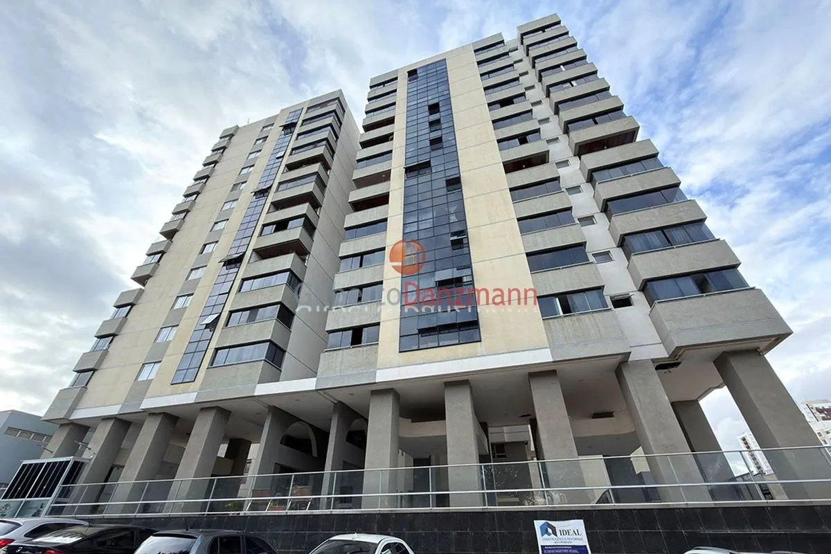 Imobiliária Gilberto Danzmann vende:Apartamento Reformado | 122,60m² | 3 Quartos...