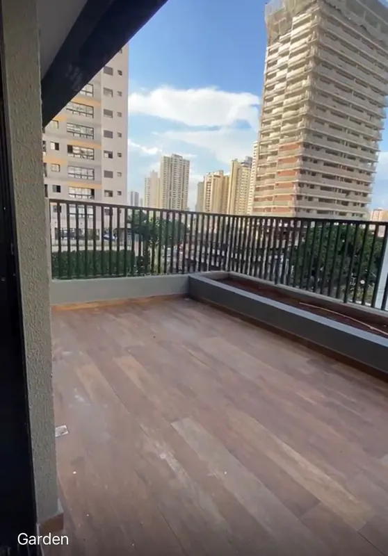 Apartamento excelente para quem busca fazer um projeto único.A unidade possui 76...
