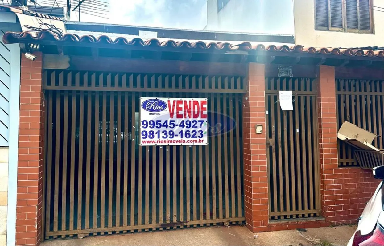Rios Imóveis vende casa de 4 quartos localizada na Avenida Central do Núcleo Ban...