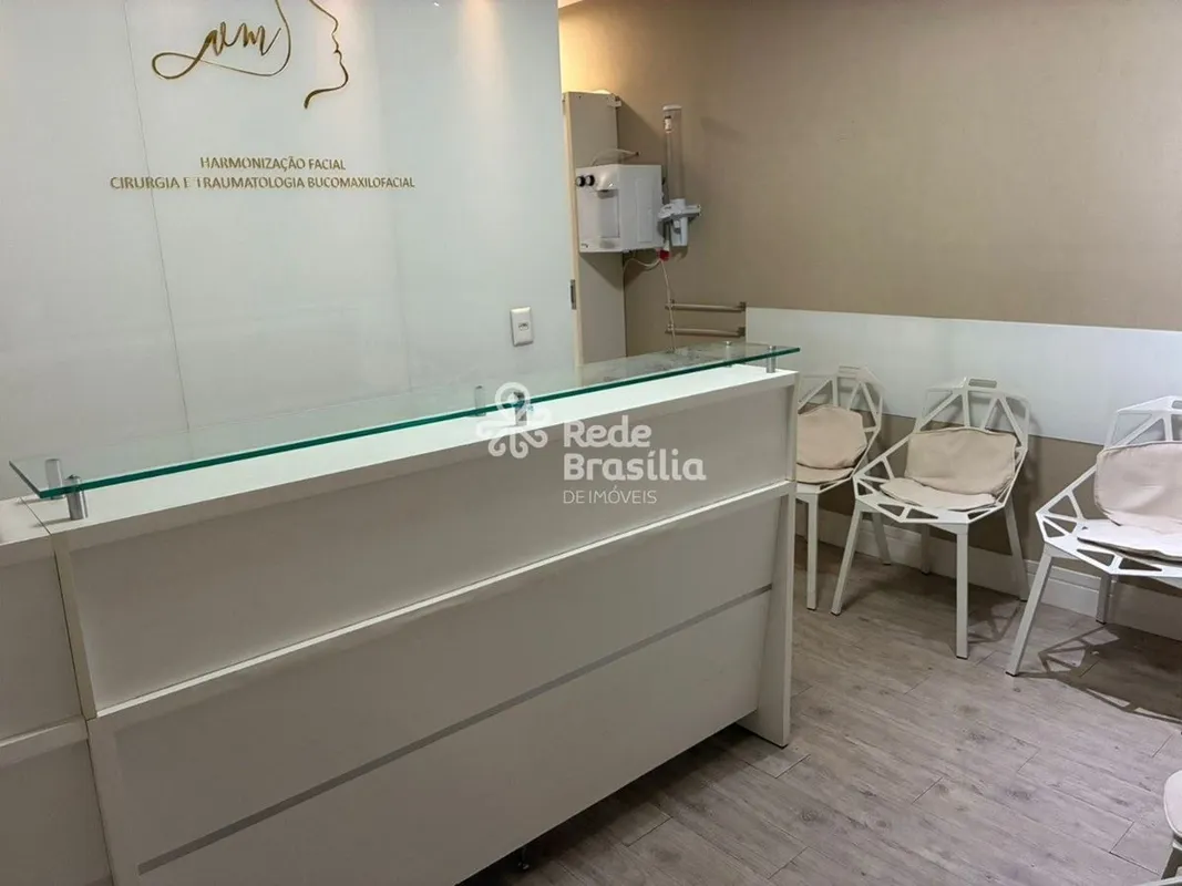 Porteira Fechada.Oportunidade única de adquirir uma sala comercial no Centro Clí...