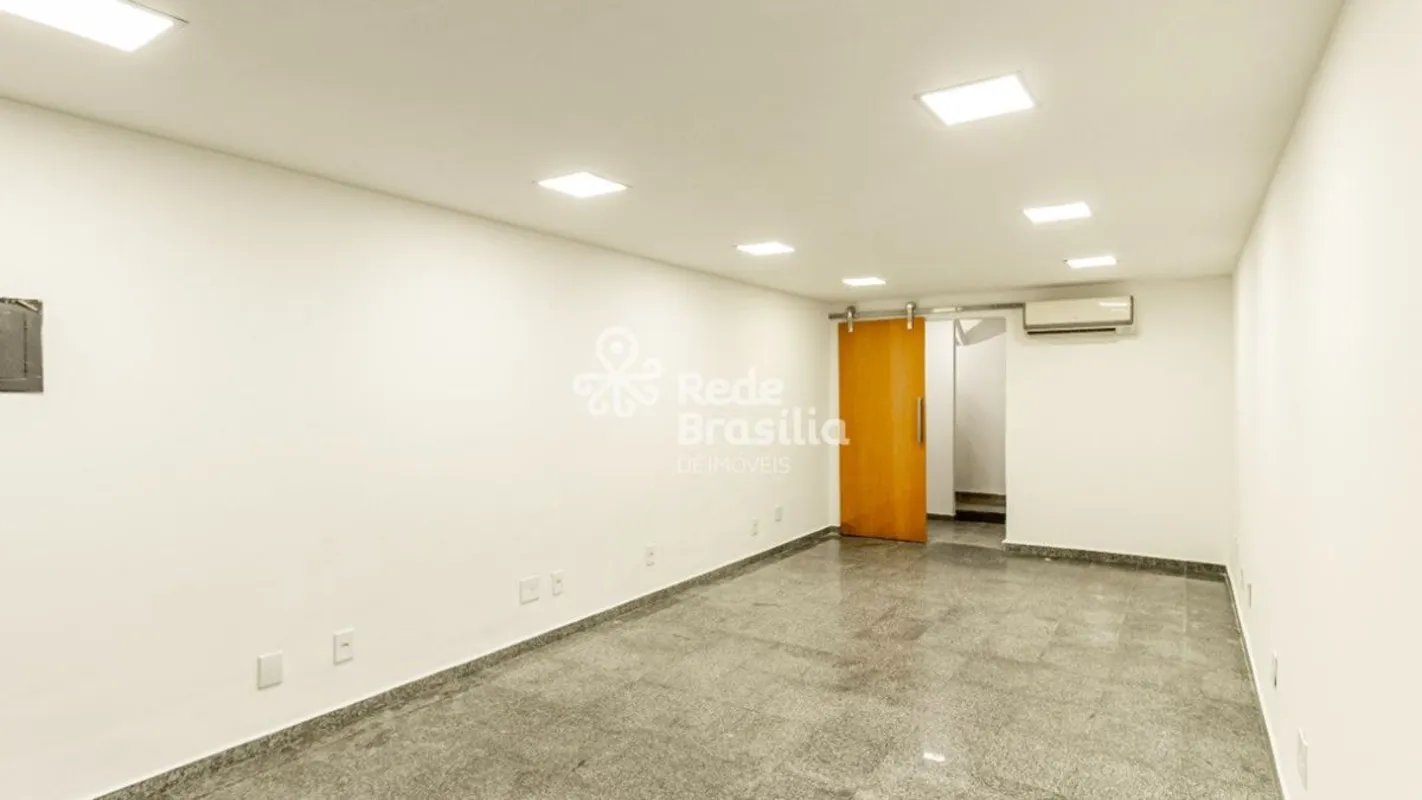 SCLN 310 - Loja comercial na Asa Norte - DFO Espaço Moderno e Funcional para o S...
