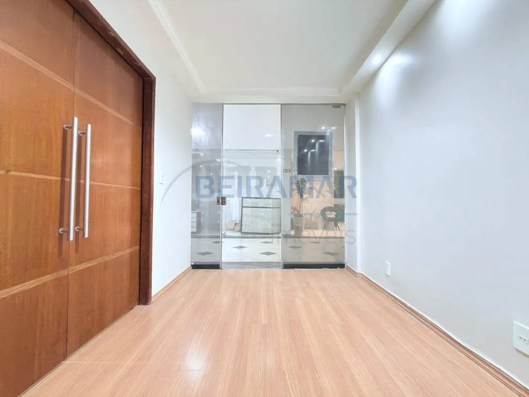 LOJA COMERCIAL PARA LOCAÇÃO - 45m² | EDIFÍCIO HORN Em frente à Feira do Produtor...
