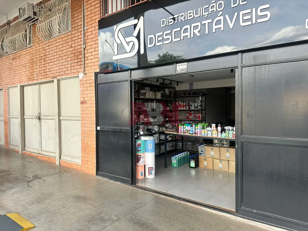 Oportunidade Única! A ABNMULTIMÓVEIS tem disponível uma loja comercial em locali...