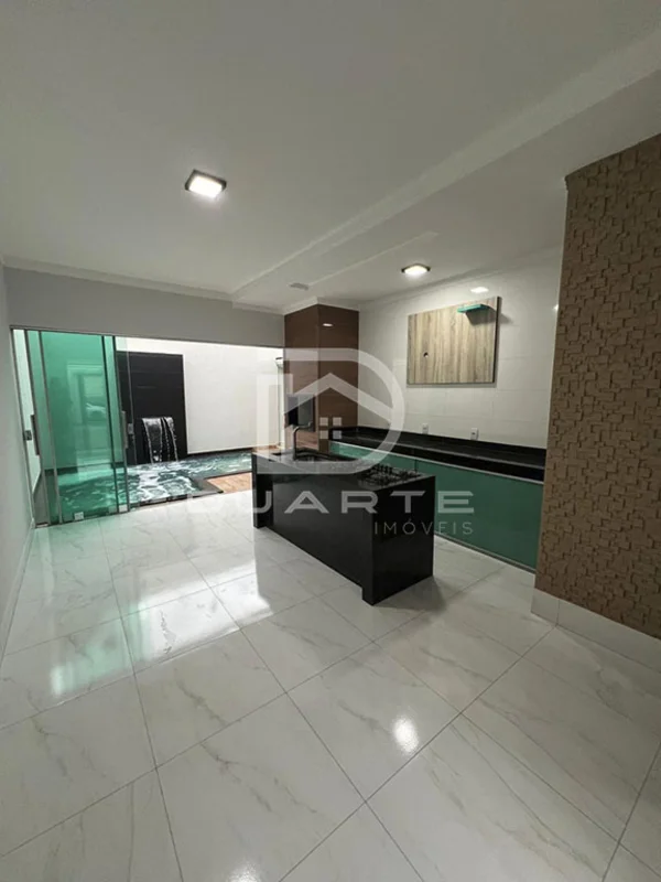 Casa em bairro Vila Jaiara, com:* 03 quartos, sendo 01 suíte;* Sala pé direito a...