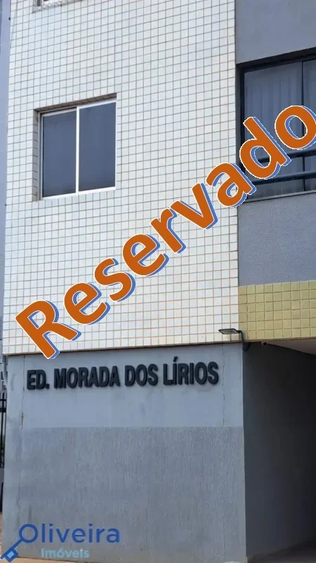 Descubra um apartamento confortável e bem localizado, que oferece facilidade de ...