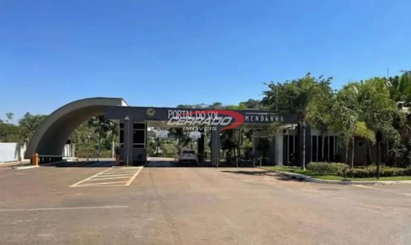 Lote com 900 m², lote em otima localização no condomínio. Maiores informações: 9...