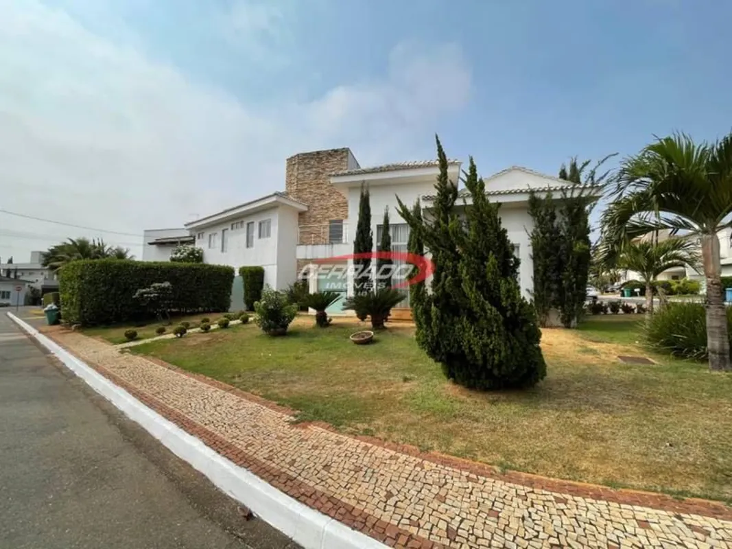 sobrado sendo 5 suítes plenas uma máster, montado em armários, escritório, imóve...