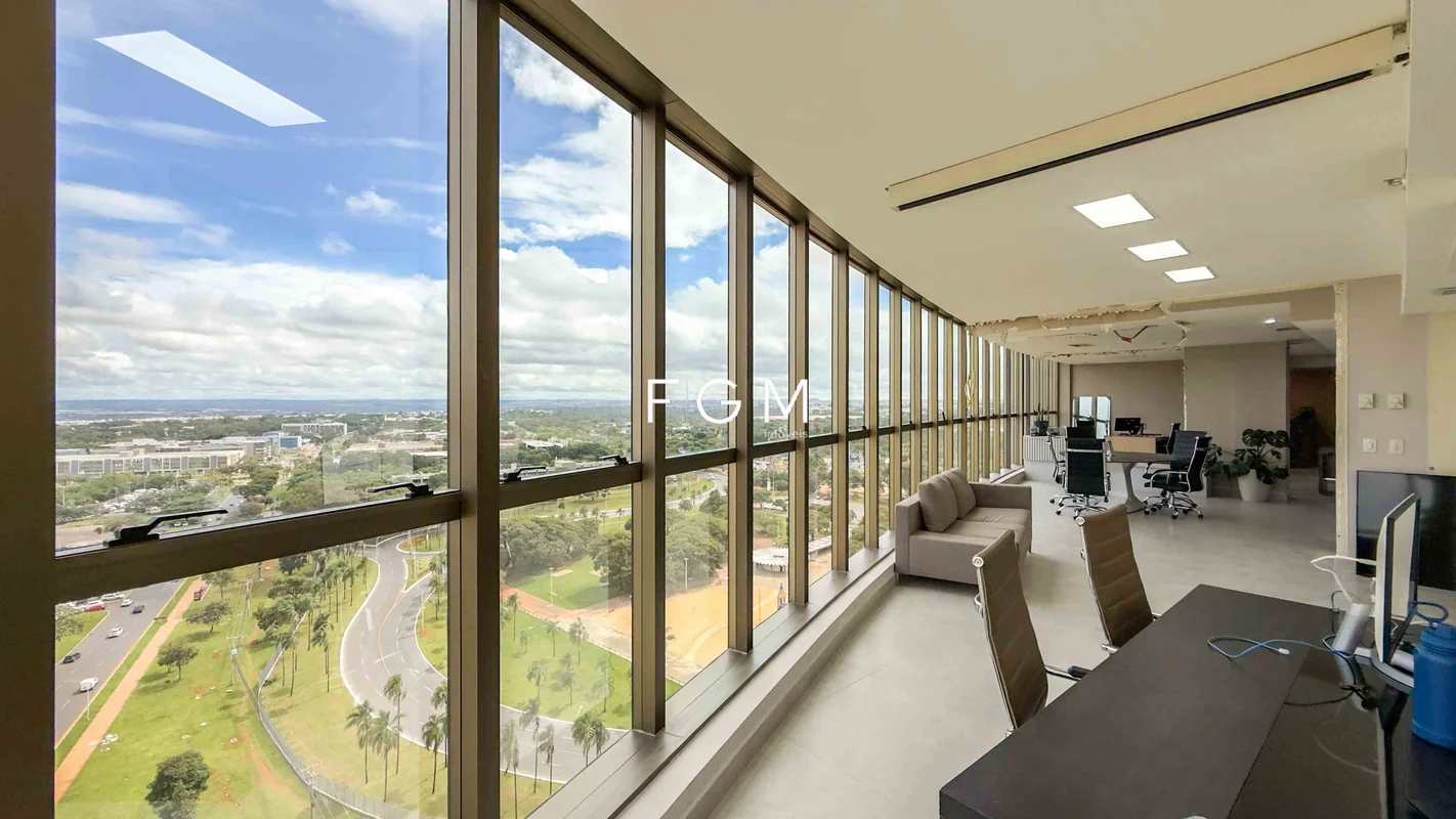 Uma das salas mais exclusivas do Complexo Brasil 21, com vista panorâmica deslum...