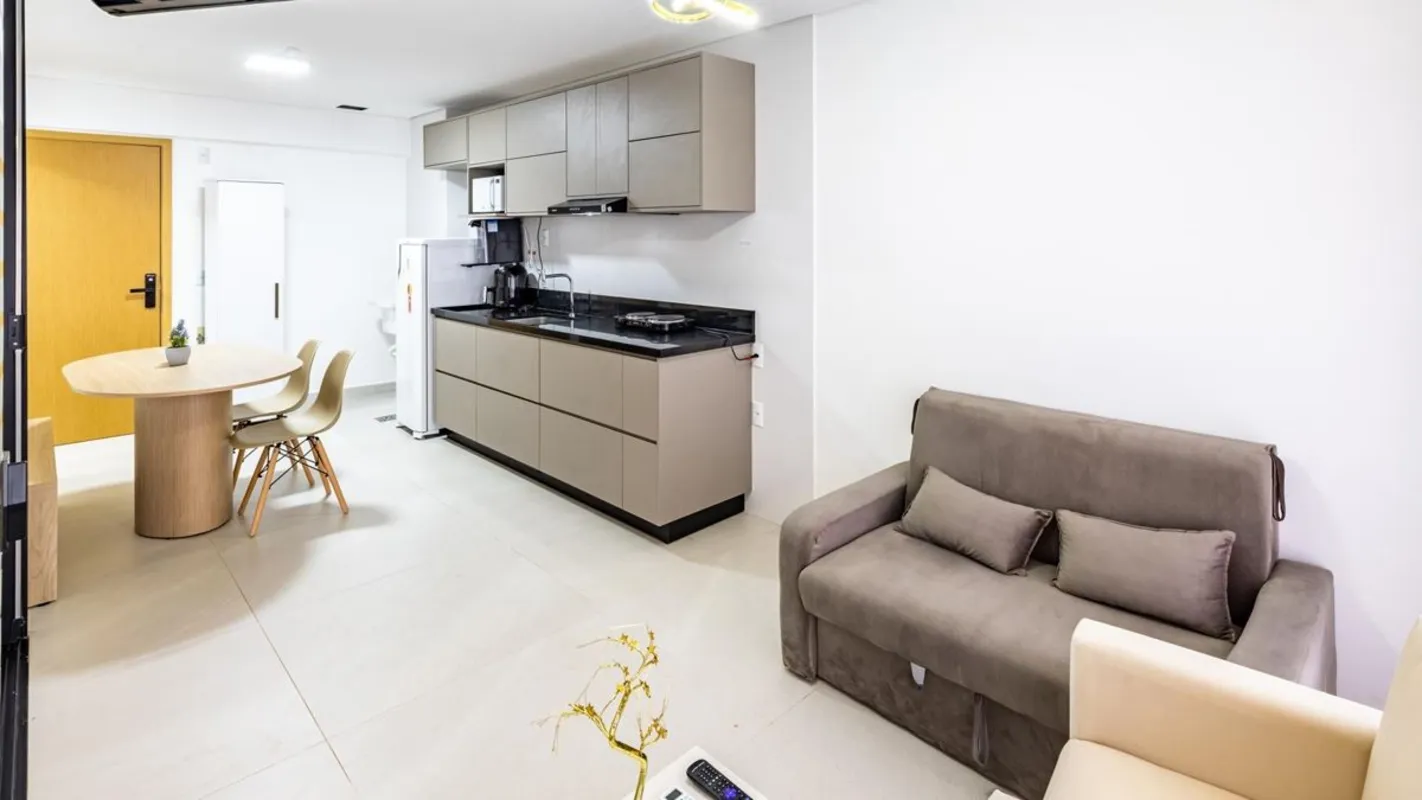 Este studio mobiliado no Gyro Vaca Brava está disponível para locação e oferece ...