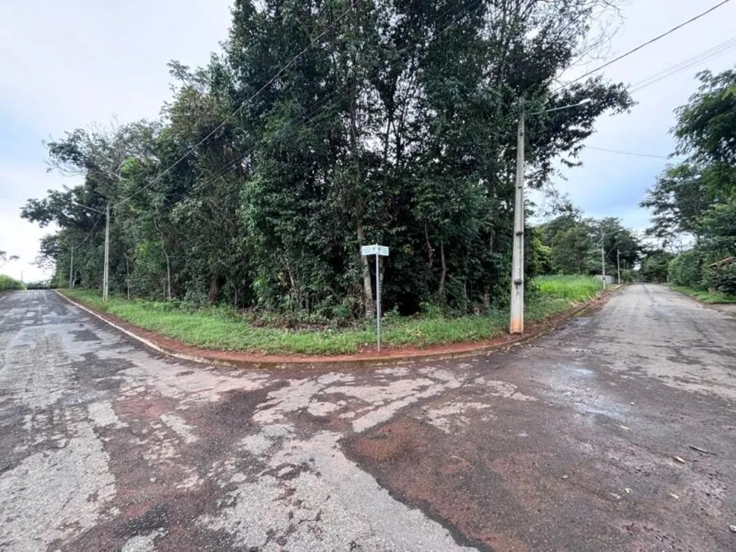 HENRIQUE: 9 8 1 9 8-4 2 4 0 (whatsapp) Chácara com 1.900 metros sendo 25m de fre...
