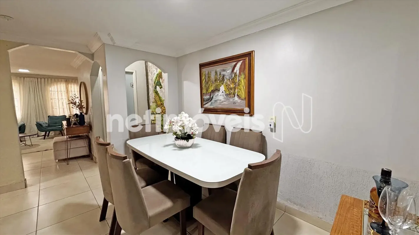 SOBRADO DE 3 ANDARES COM 309m² E APARTAMENTO INDEPENDENTE – ESPAÇO, CONFORTO E P...