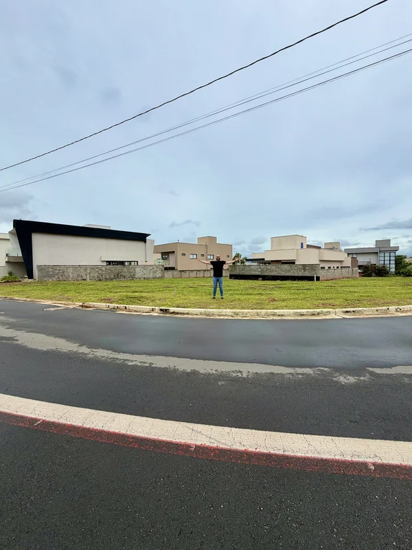 Terreno à venda no Villagio Toscana Com uma tipologia incrível, situado em esqui...