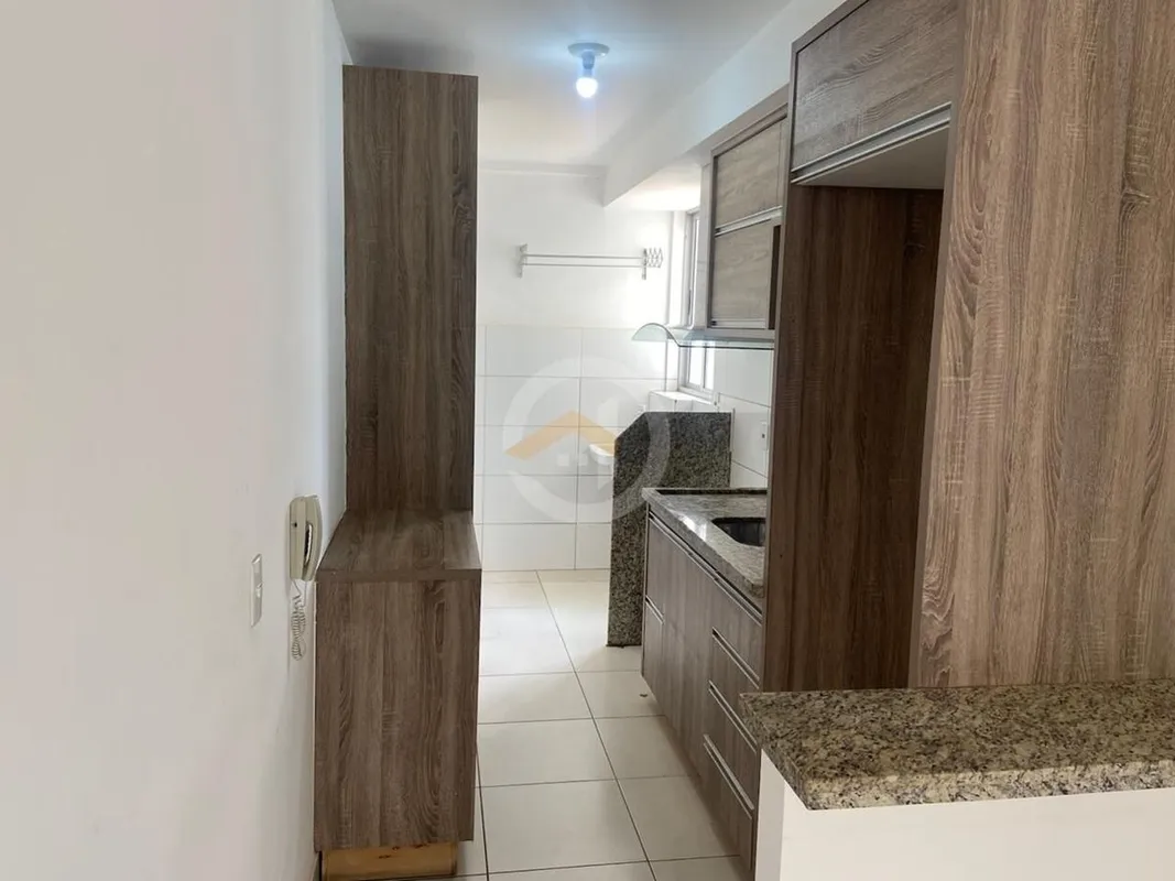 Condominio Rosa dos VentosPossui 2 quartos sem suiteVarandaAndar mediosala de es...