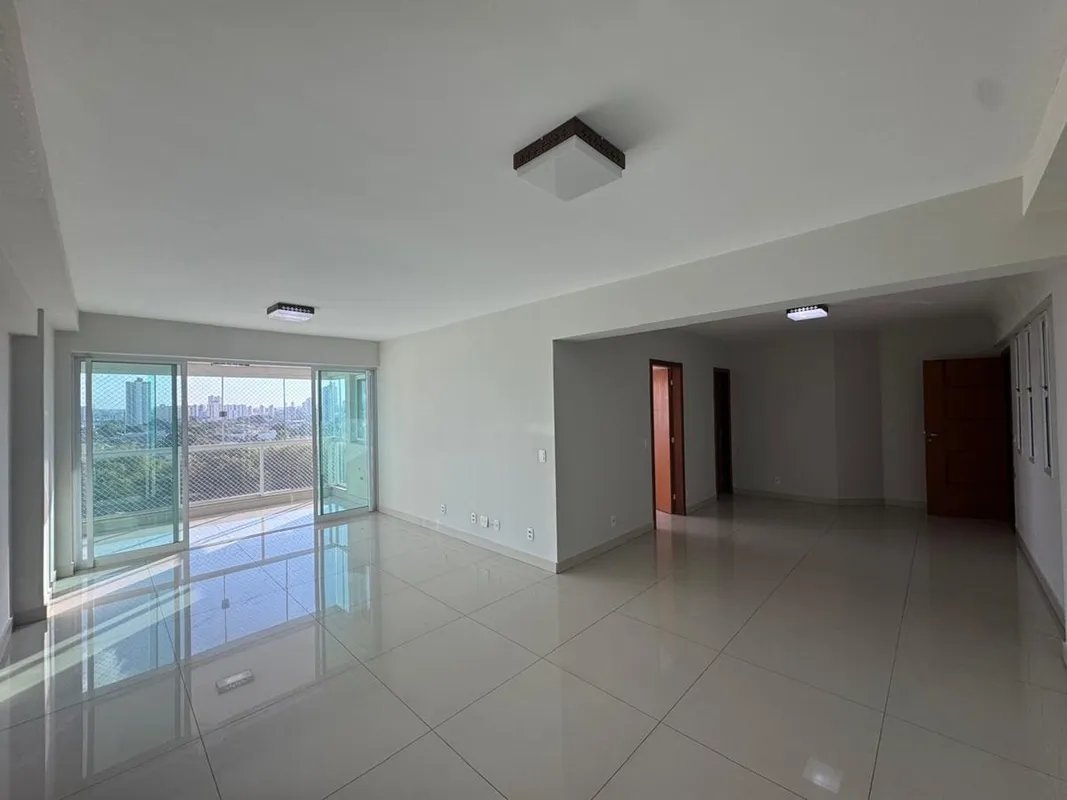 Vende-se – Edifício Alamandas – Setor BuenoApartamento com 169 m² de área privat...