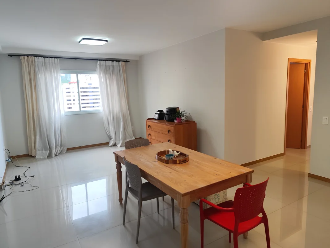 Square Garden | 112 m² | 3 Quartos (2 Suítes) | 2 Vagas Soltas | Prédio ModernoE...