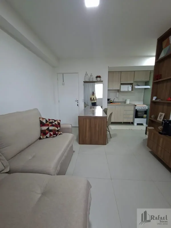 -Lindo apartamento de 2Qts com armários planejados na cozinha, e no quarto de ca...