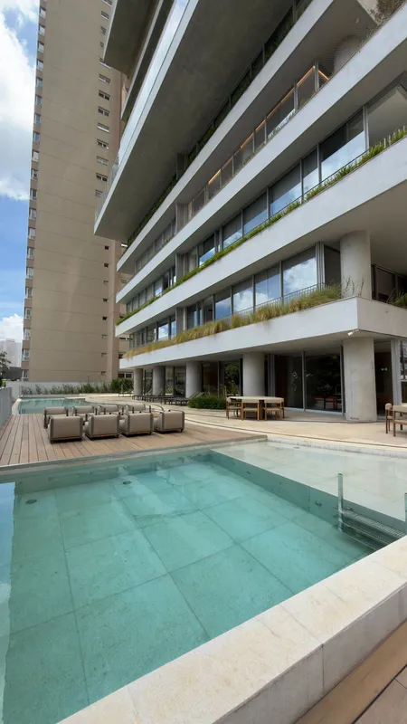 EPIC City HomeApto com 394 m2 divididos em:3 suítes plenas, sendo 1 master com c...