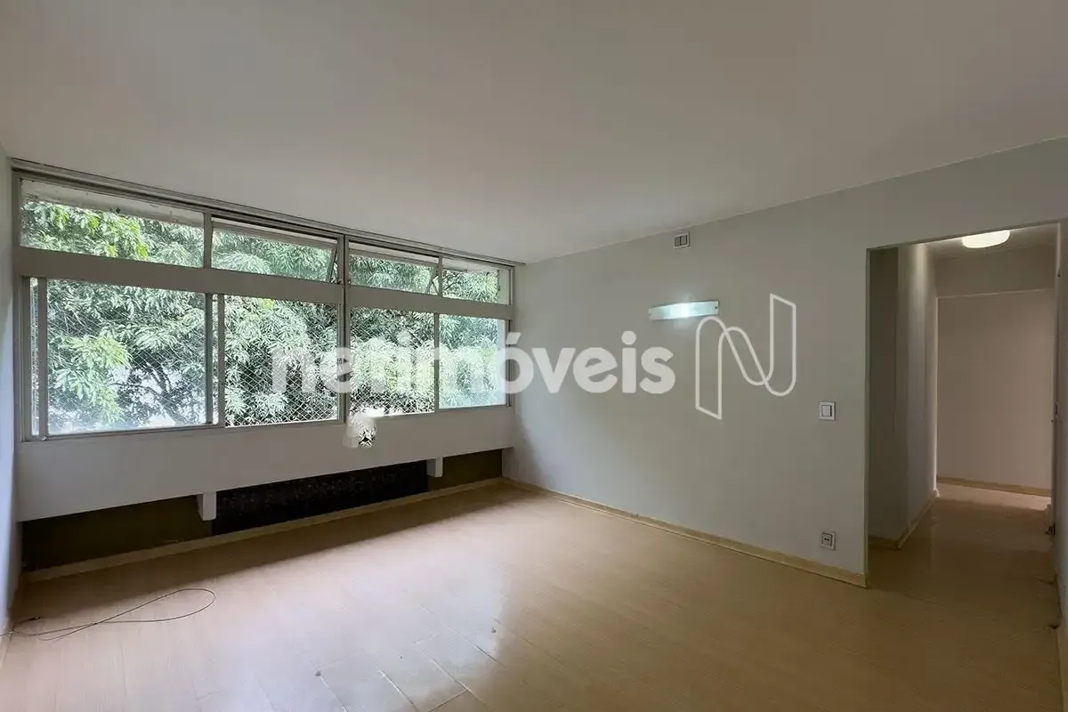 APARTAMENTO DE 3 QUARTOS NA ASA SUL Localizado na 408 Sul, uma das quadras mais ...