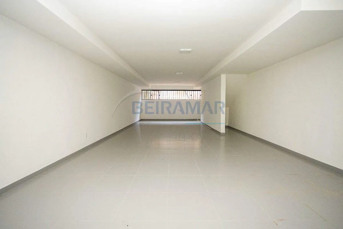 Características do imóvel:- Loja comercial com dois pavimentos- Térreo: salão am...