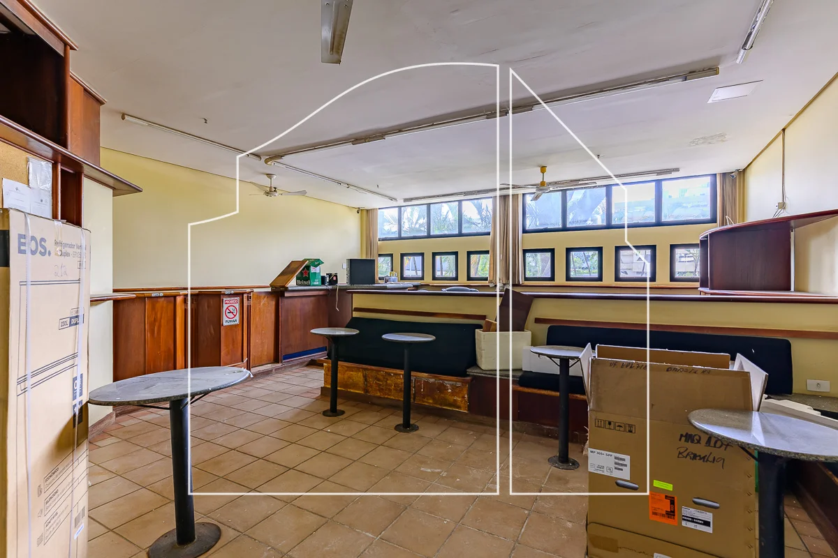 DALL'OCA IMÓVEIS ALUGA:Sala dividida no mezanino do Bonaparte Hotel, localizada ...