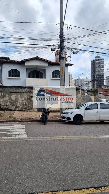 Sobrado T-51 com T 27 PARTE INFERIOR: 3 Salas TV estar e jantar Banheiro social,...