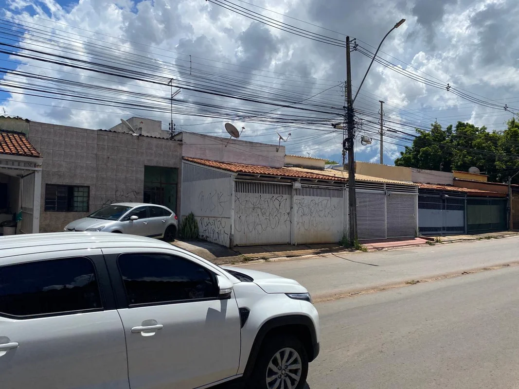 SE VOCÊ BUSCA UMA CASA REFORMADA COM VALOR DE ORIGINAL NA LAJE- Venha conhecer e...