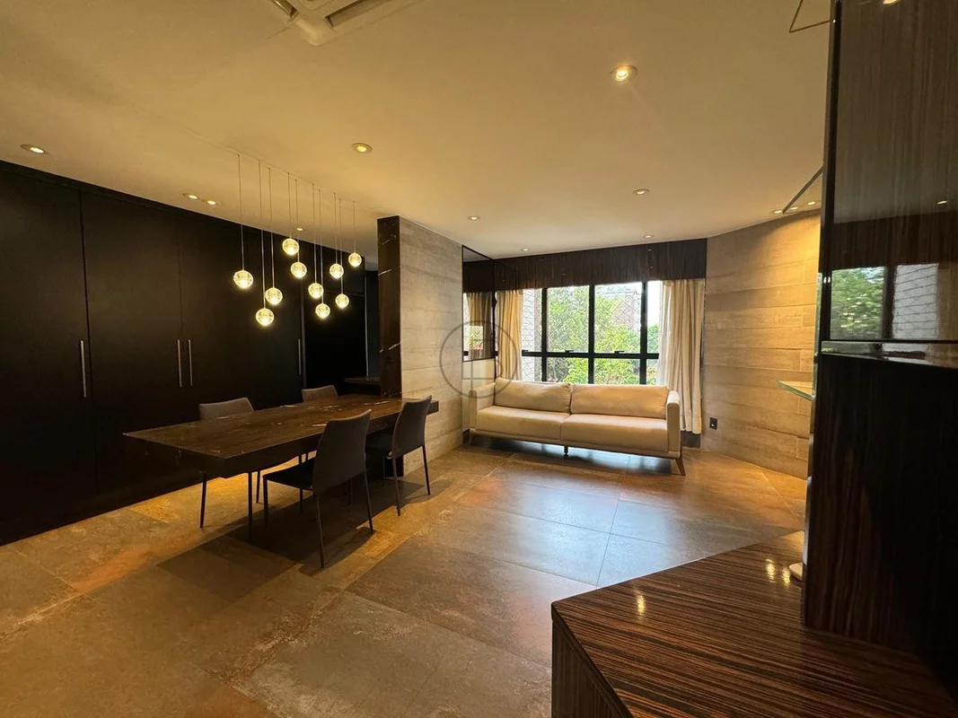 OPORTUNIDADE - SQN 109 - DE CANTO REFORMADO -NASCENTE DE 3 QUARTOS - 2 VAGAS SOL...