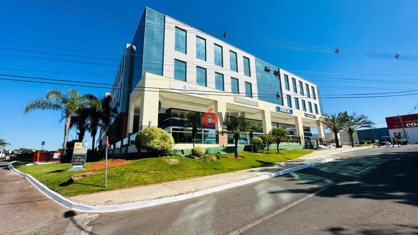 Excelente Sala - Shopping Deck Norte;- Sala com piso vinílico;- 01 banheiro;- Pi...