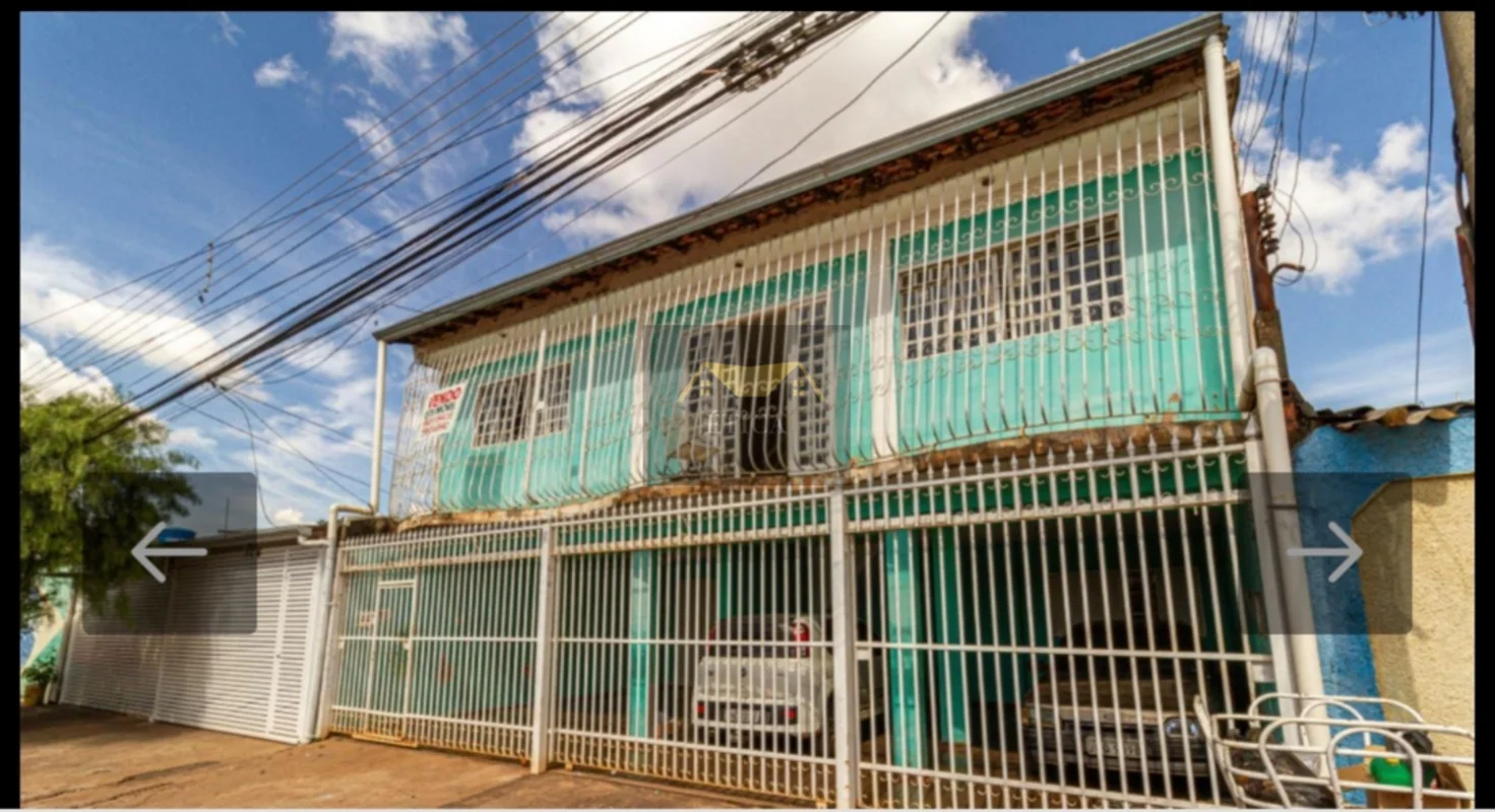 Vendo casa na QNM 07, com dois pavimentos, lote de 250 metros, escriturada .Casa...