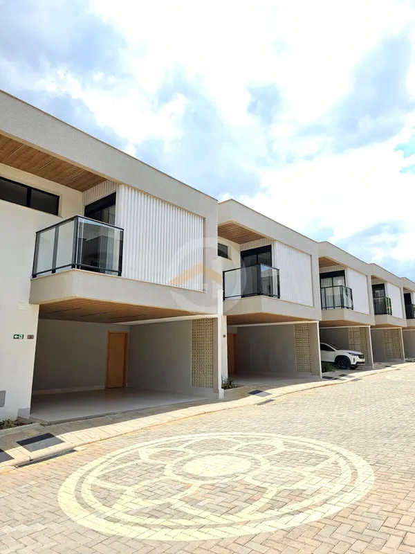 Casa 3 suítes no Jaó: Luxo, Privacidade e o Quintal dos Seus Sonhos!Onde o conce...