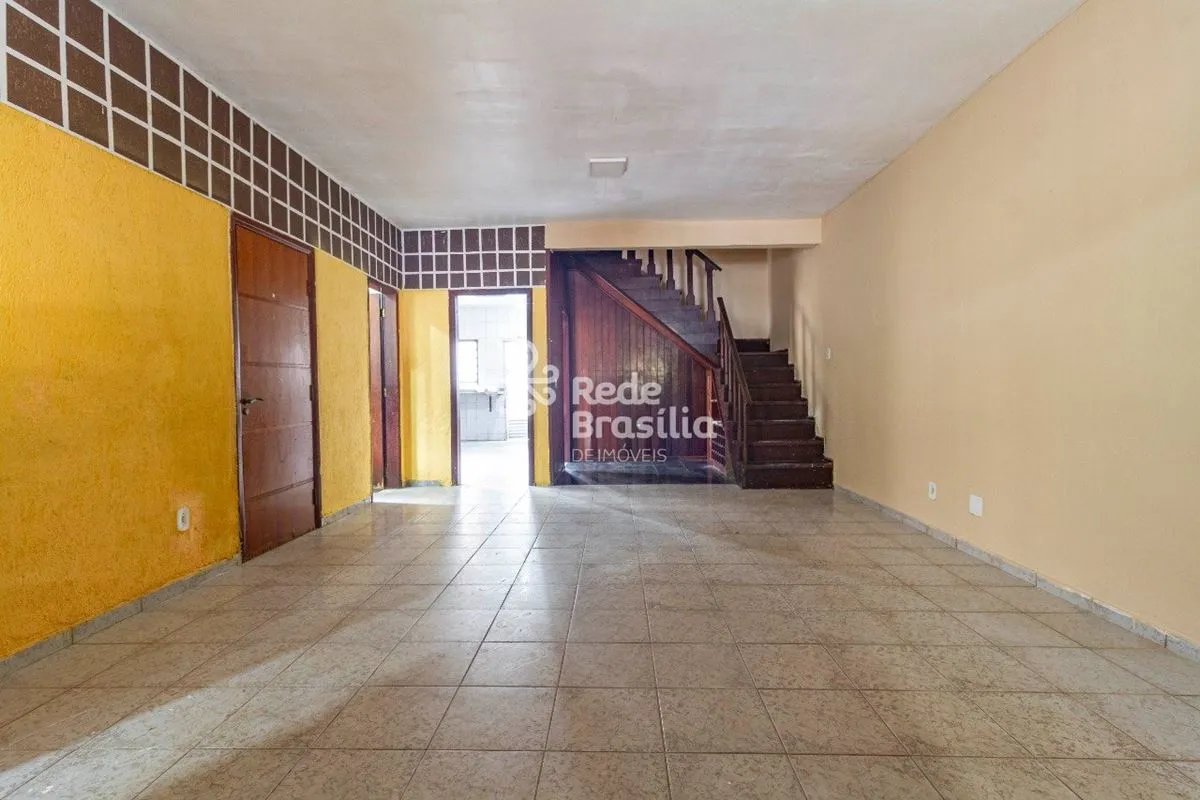 TH34763 - Qe 42 Guará, Casa 05 quartos, 257m². Agende sua visita! Imóvel com trê...