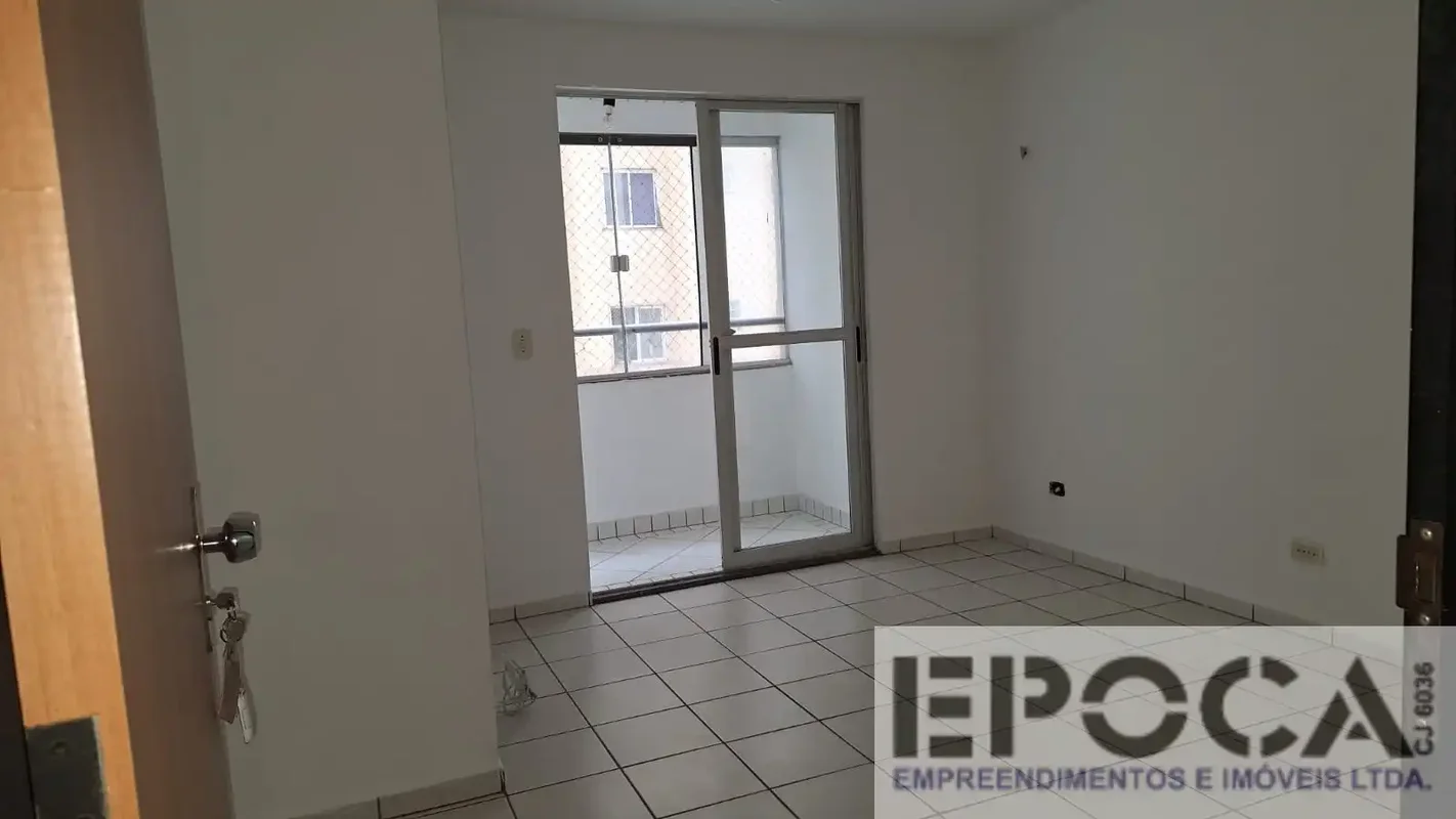 Apartamento com 2 quartos, sendo 1 suíte com armário, sala com sacada, cozinha c...