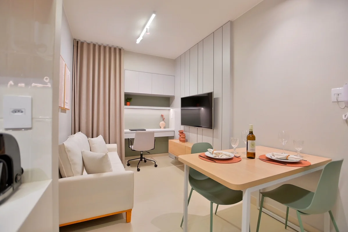 Belíssima Kitnet de 27 m², totalmente reformada com projeto assinado por arquite...