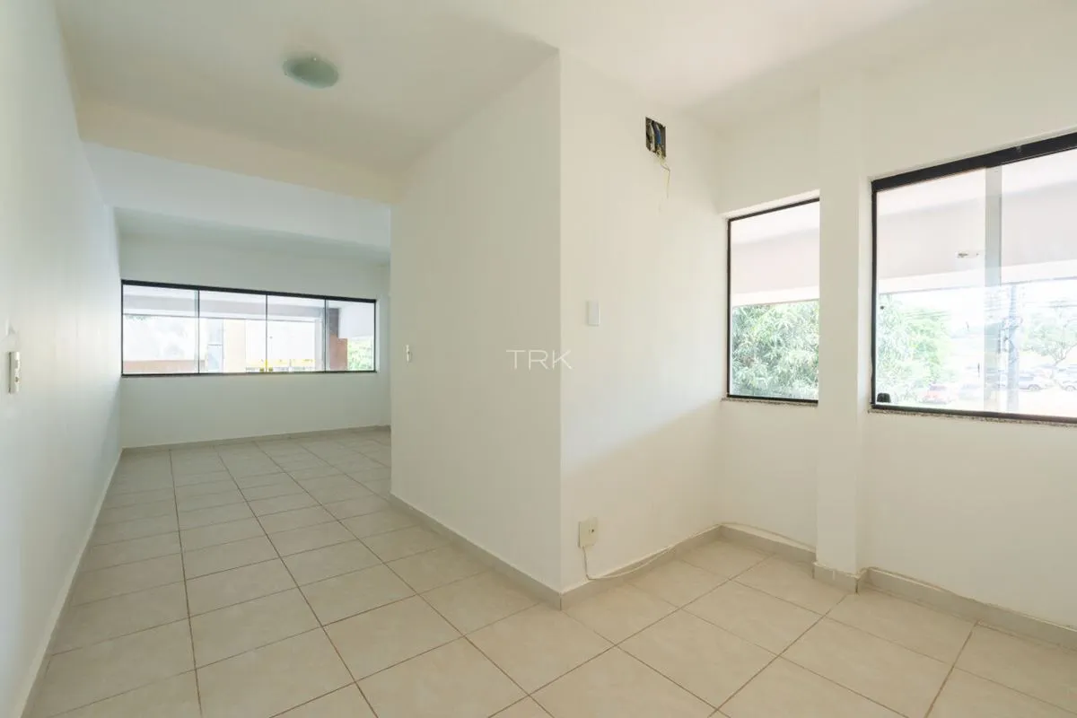 Sala comercial para locação na CLN 201, Asa Norte - Brasília.3 experiências incr...