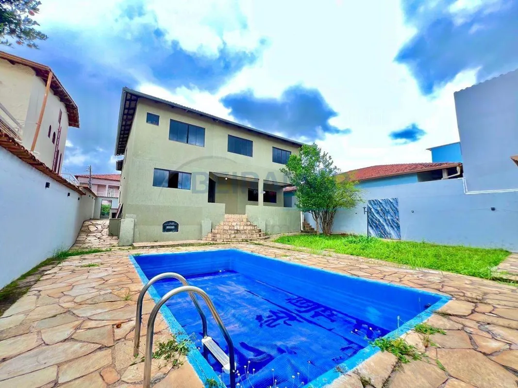 Casa para Aluguel no Condomínio Contagem - Sobradinho | 3 Quartos (1 Suíte) - 60...