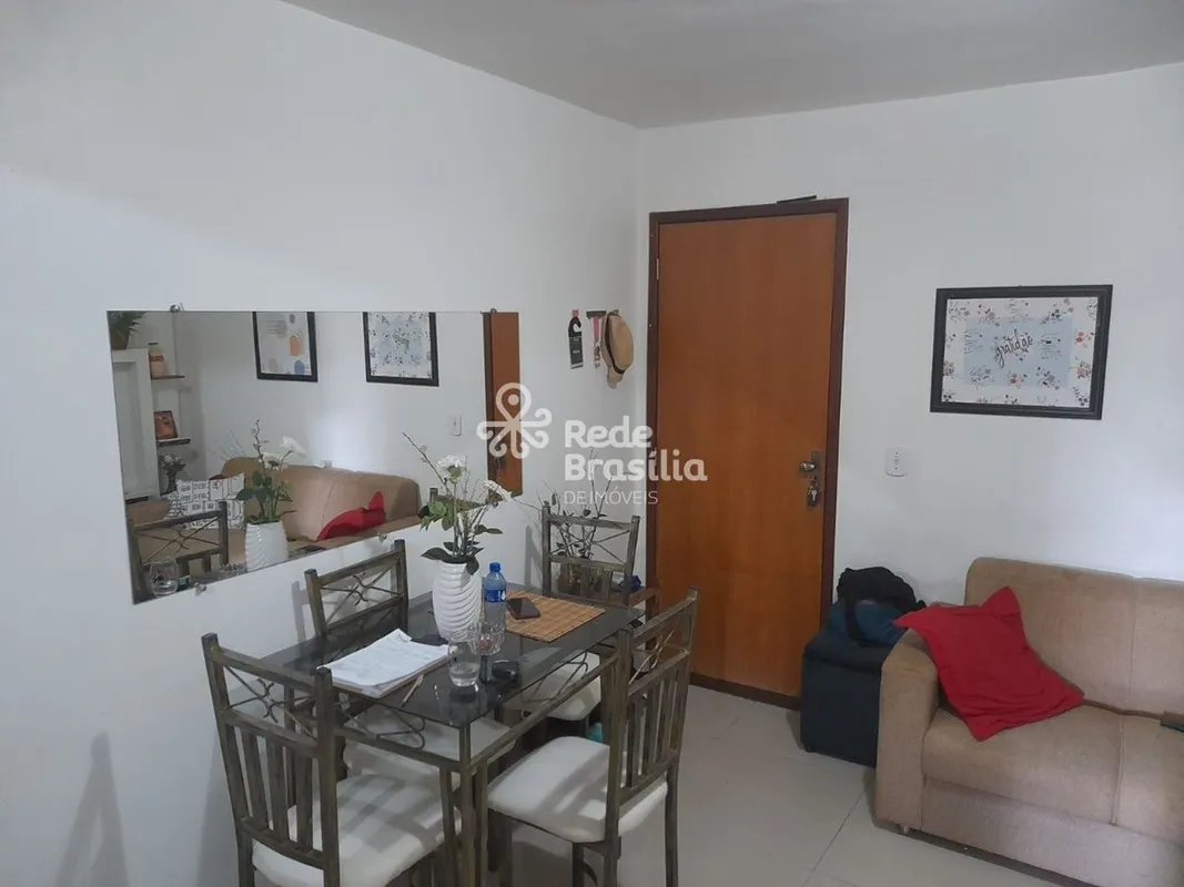 Qe 40 - Guará II Excelente apartamento com 50 metros, no terceiro andar - de fre...