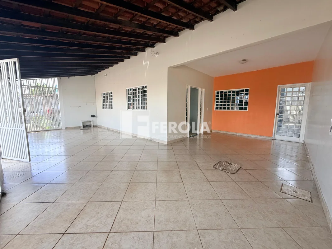  Sobrado à Venda – 300 m² | 5 Quartos | 2 Suítes | Recanto das Emas – DF?? Imóve...