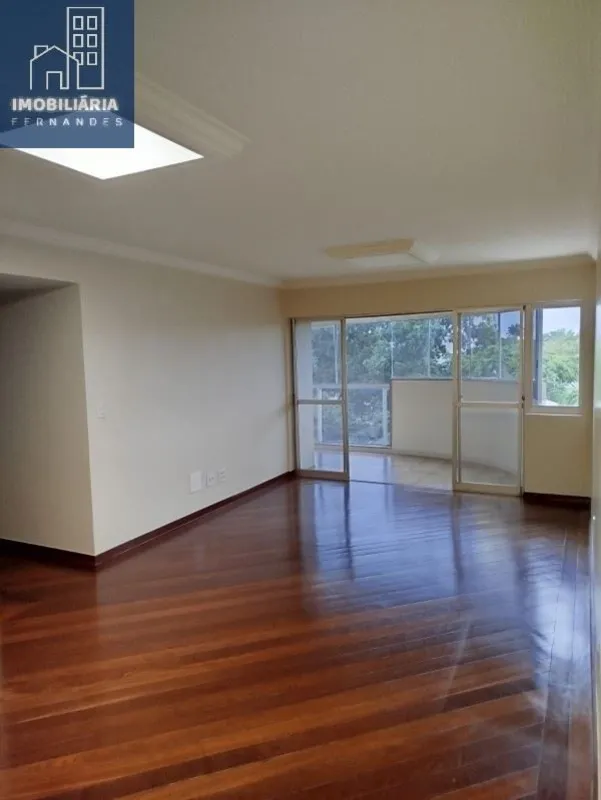 IMOBILIÁRIA FERNANDES aluga excelente apartamento na SQN 210 na Asa Norte, no qu...