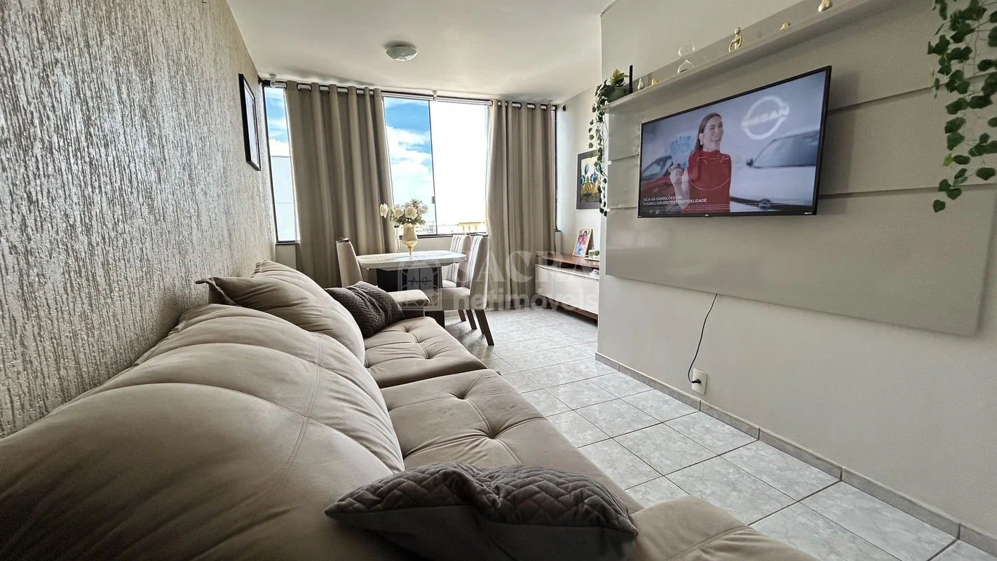 APARTAMENTO VAZADO COM 2 QUARTOS E 1 VAGA NO GUARÁ I Apartamento bem distribuído...