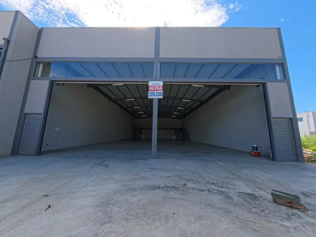 GALPÃO COMERCIAL NOVO ? PARQUE PRIMAVERA ? APARECIDA DE GOIÂNIA A poucos minutos...
