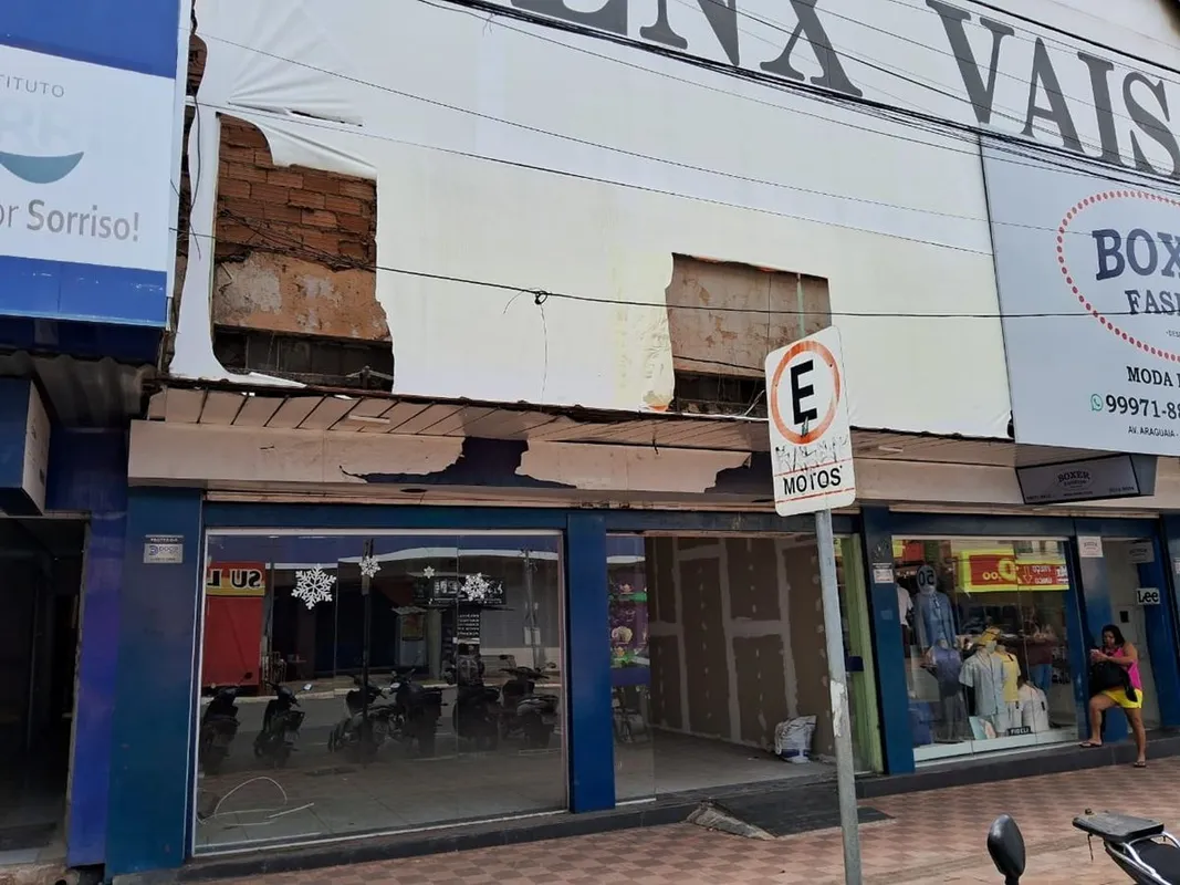 Excelente sala comercial localizada na Av. Araguaia nº 613, Setor Central, em um...