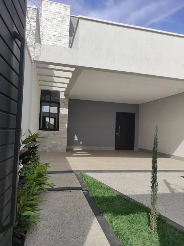 Sobrado - St.Três Marias - Área construída: 163.26m²- Área de lote: 180m²- 3 sui...