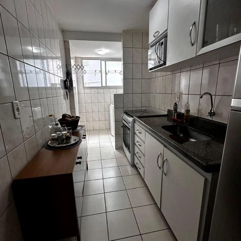 Apartamento no Setor Castelo Branco com 02 quartos, sala, cozinha, banheiro soci...