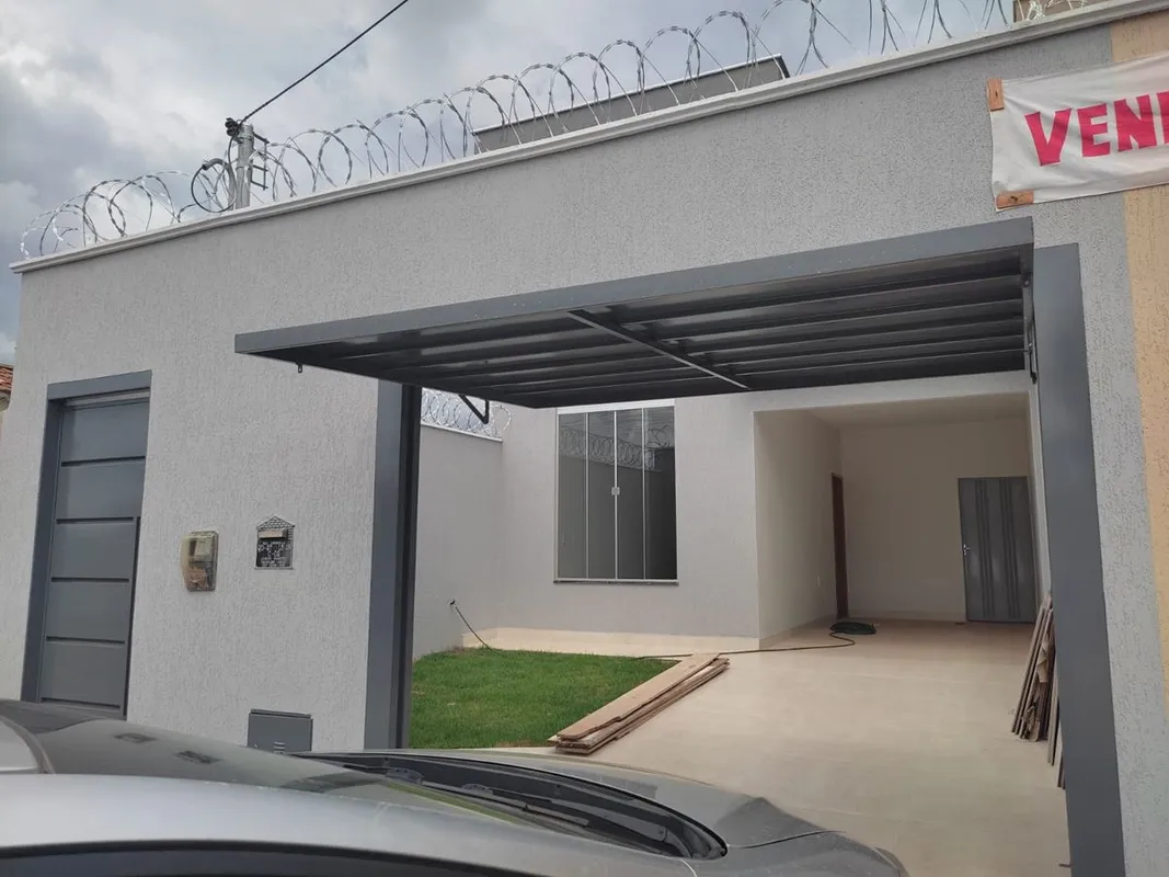 OPORTUNIDADE NO SETOR MARISTACasa com valor abaixo da avaliação em uma das regiõ...