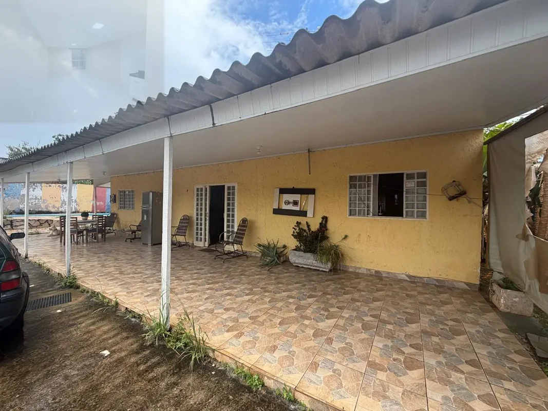 Imagine morar em uma espaçosa casa de 4 suítes, localizada na Via Cauhy, Núcleo ...