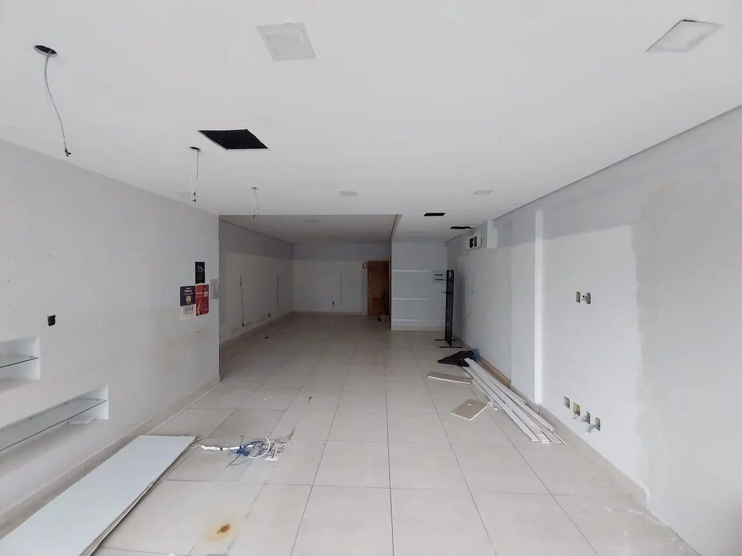 Residencial Mirante Prime - Águas Claras/DF.Loja comercial com 02 banheiros e me...